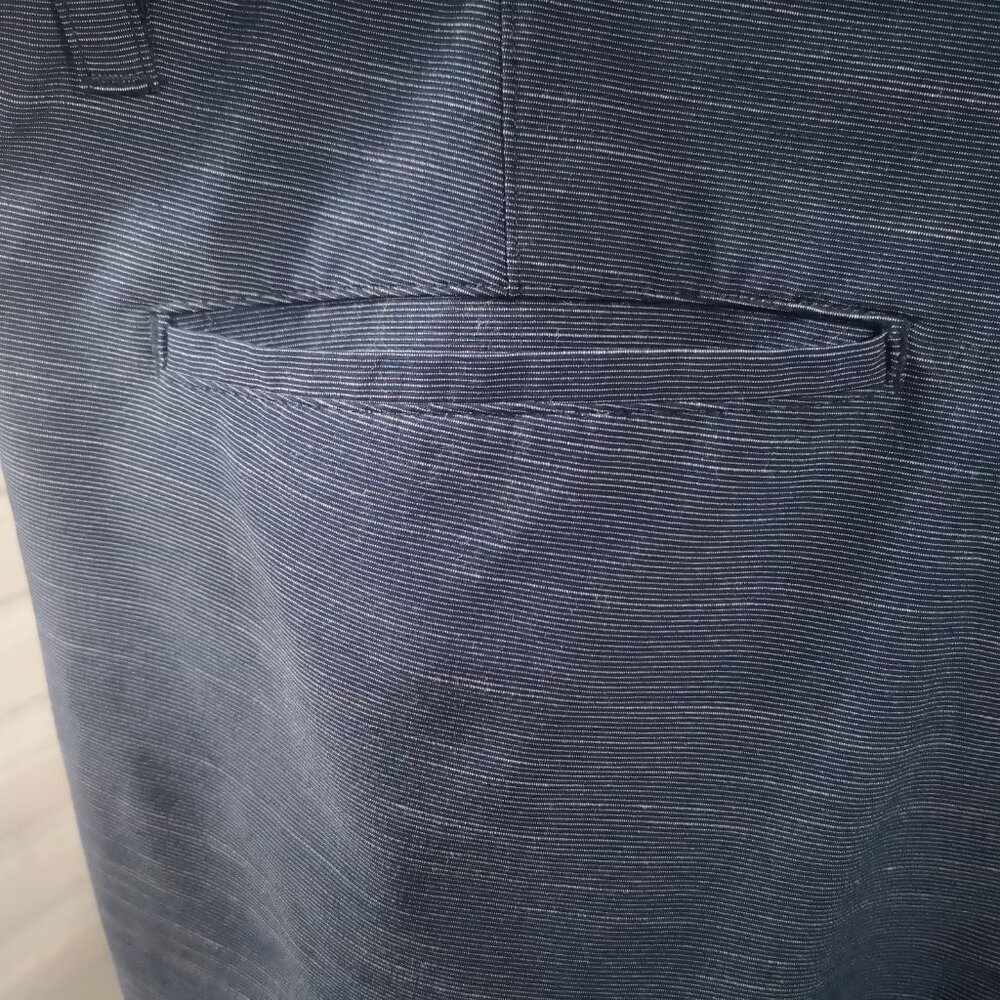 Hurley Men's Size 32 Waist Navy Zipper & Button Closure Hybrid Shorts - Picture 8 of 11